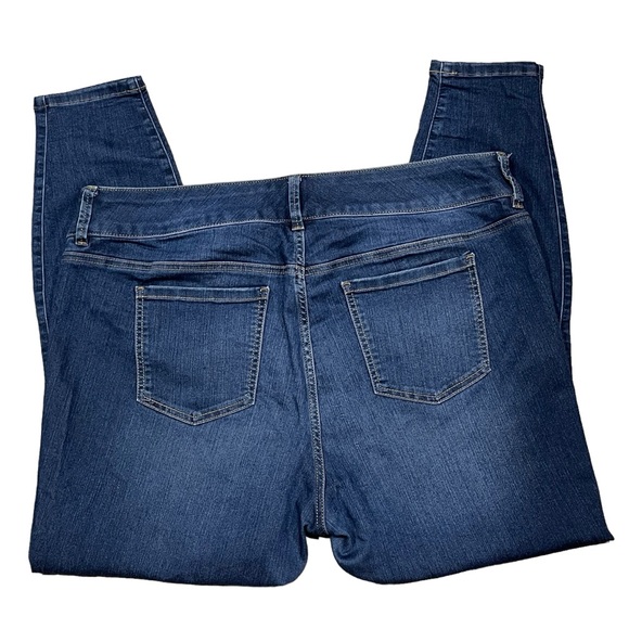 Torrid Legging Jeans Blue Denim Medium Wash 3 Button Jeggings Slim Leg Stretch - Picture 11 of 11